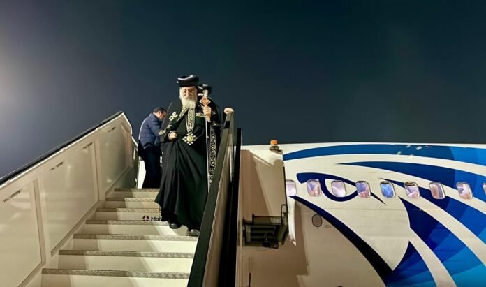 عاد إلى القاهرة، قداسة البابا تواضروس الثاني، بابا الإسكندرية ورأس الكنيسة الأرثوذكسية المصرية، بعدما أجرى عملية ناجحة بدولة النمسا.