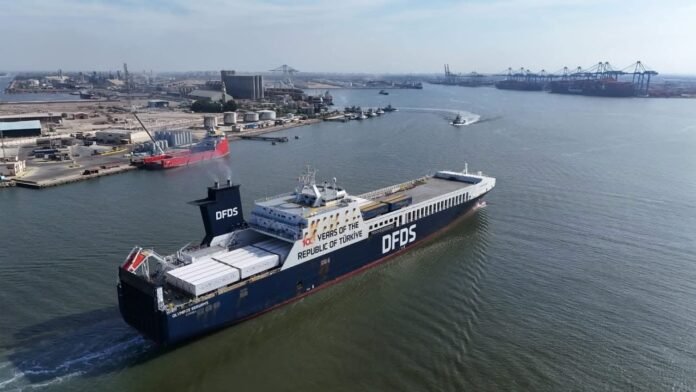 دعت مصر مجتمع الأعمال للاستفادة من الخط الملاحي 