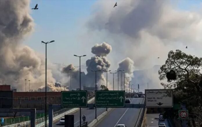 مع دخول الحرب الأمريكية الإسرائيلية ضد إيران شهرها الثاني، تتكشف ملامح صراع معقد يتجاوز كونه مواجهة عسكرية مباشرة إلى كونه اختبارًا لإعادة تشكيل النظام الإقليمي والدولي.